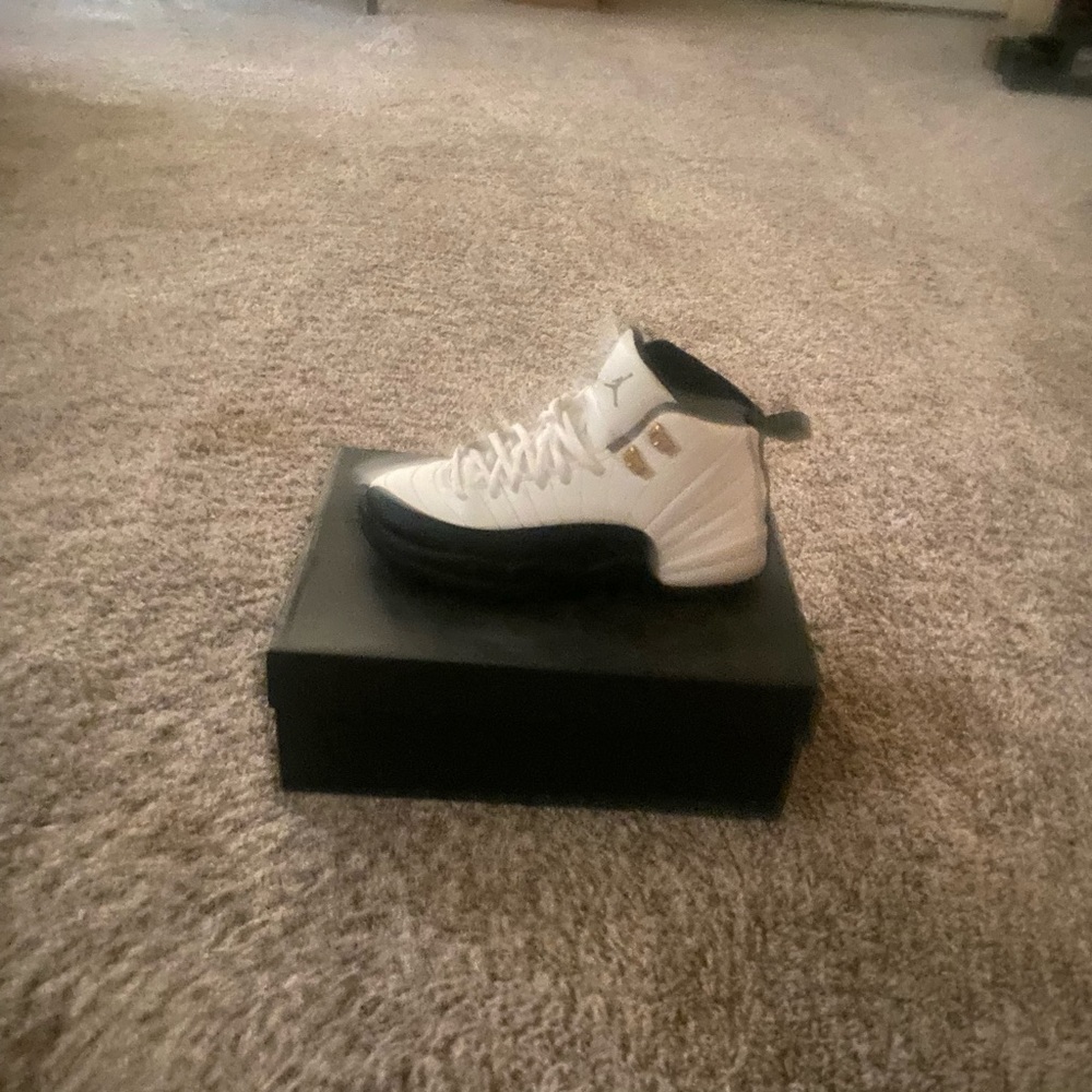 White & black Jordan’s